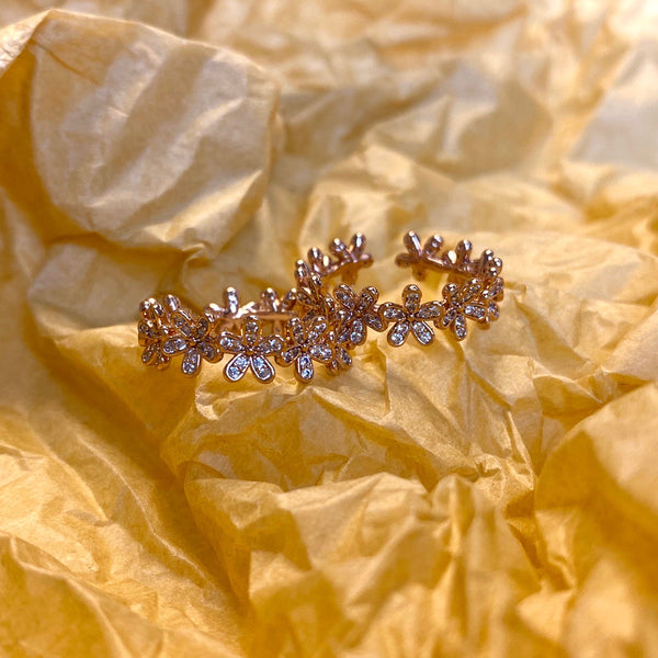 Sparkling Flower Crown Ring