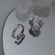Load image into Gallery viewer, Trendsetter Molten Silver Ring Set
