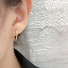Load image into Gallery viewer, Minimalist Class Earrings - 18k Gold Plated
