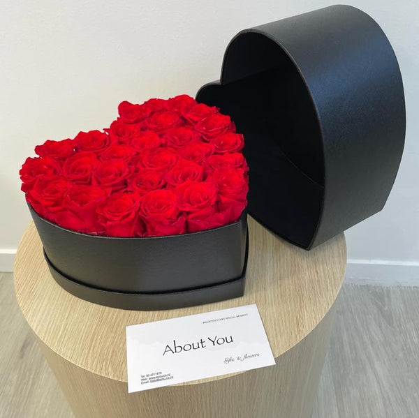 Limited edition - 27 Immortal Roses in Heart box