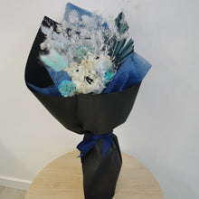 Load image into Gallery viewer, Lapis Love Dried bouquet
