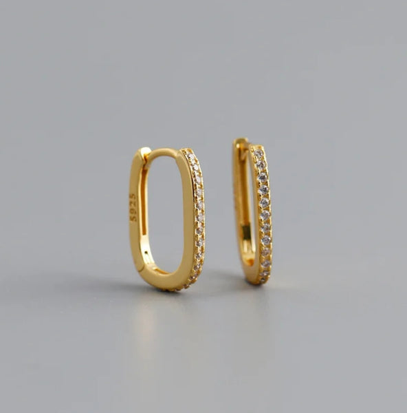 Minimalist Class Earrings - 18k Gold Plated