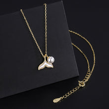 Load image into Gallery viewer, Mermaid Tail Necklace with Pearl
