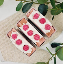 Load image into Gallery viewer, 7th Cloud Soap - Raspberry &amp; Vanilla
